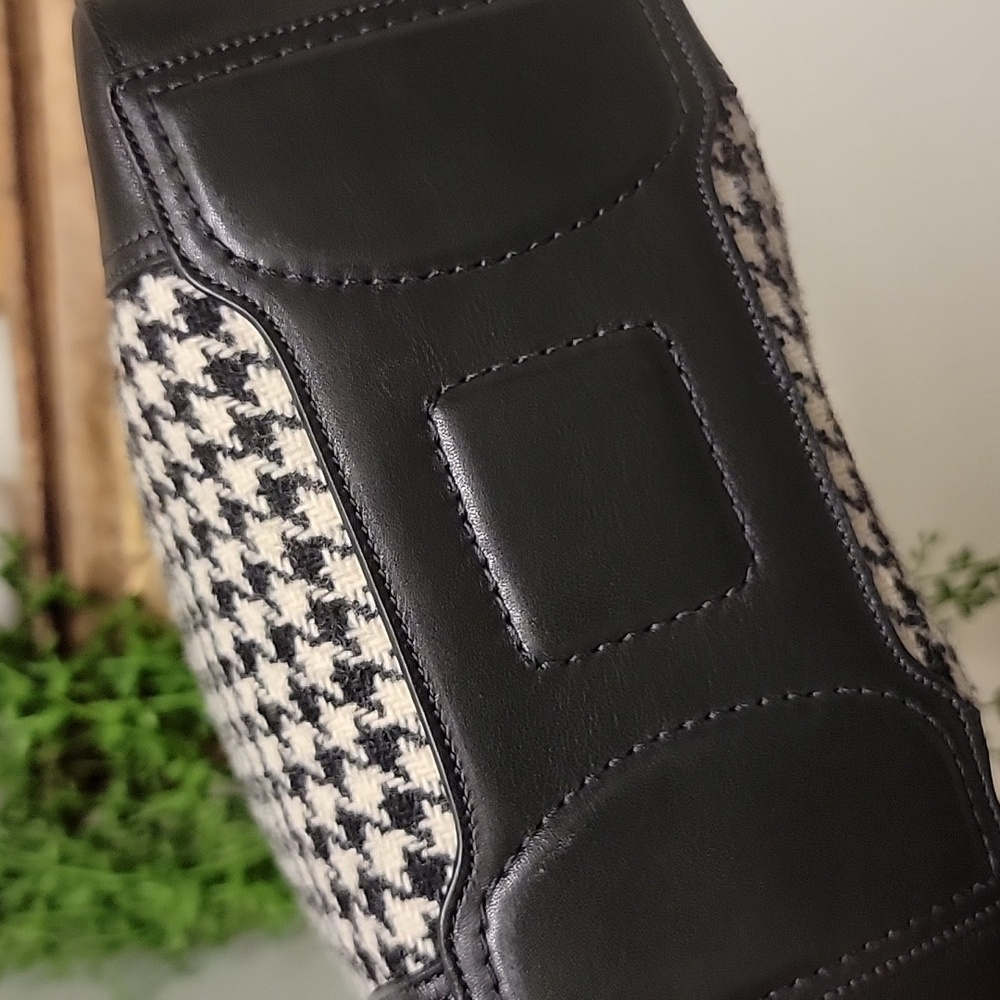 Vintage Coach Black Houndstooth Print Shoulder Bag With Matching Pouch - Picture 8 of 15